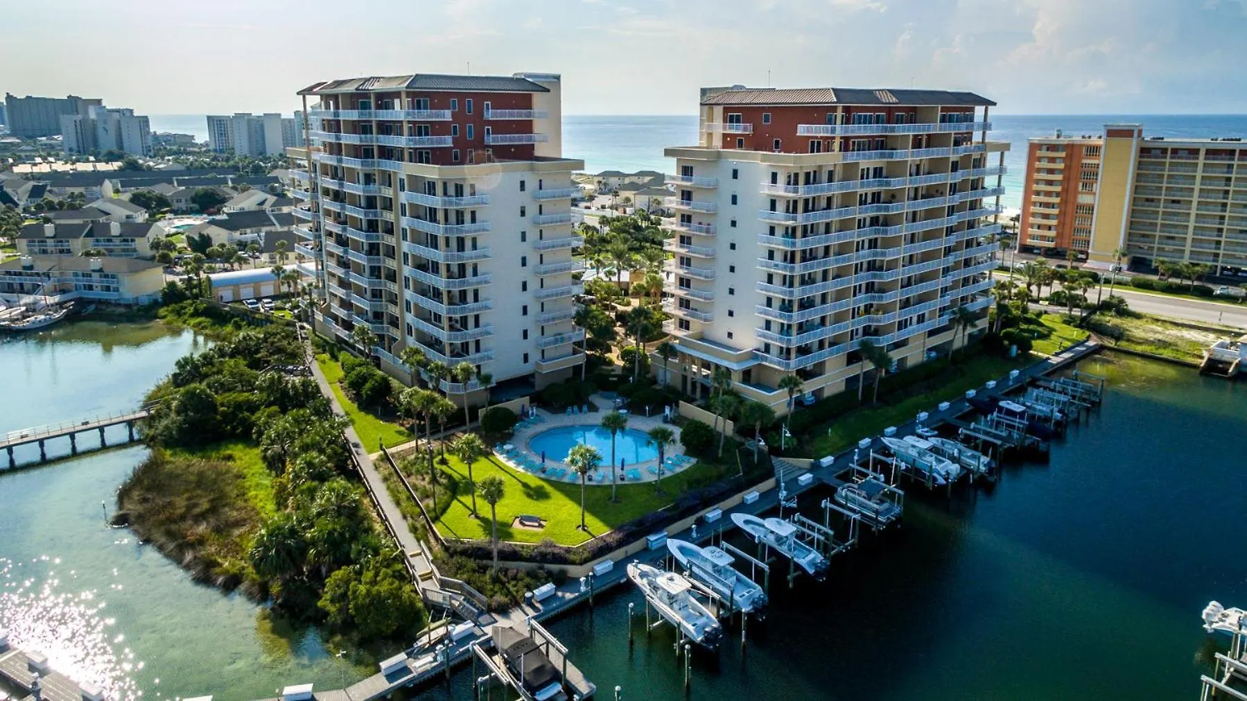 Harbor Landing 201A- By Holiday Isle Properties Destin Apartment