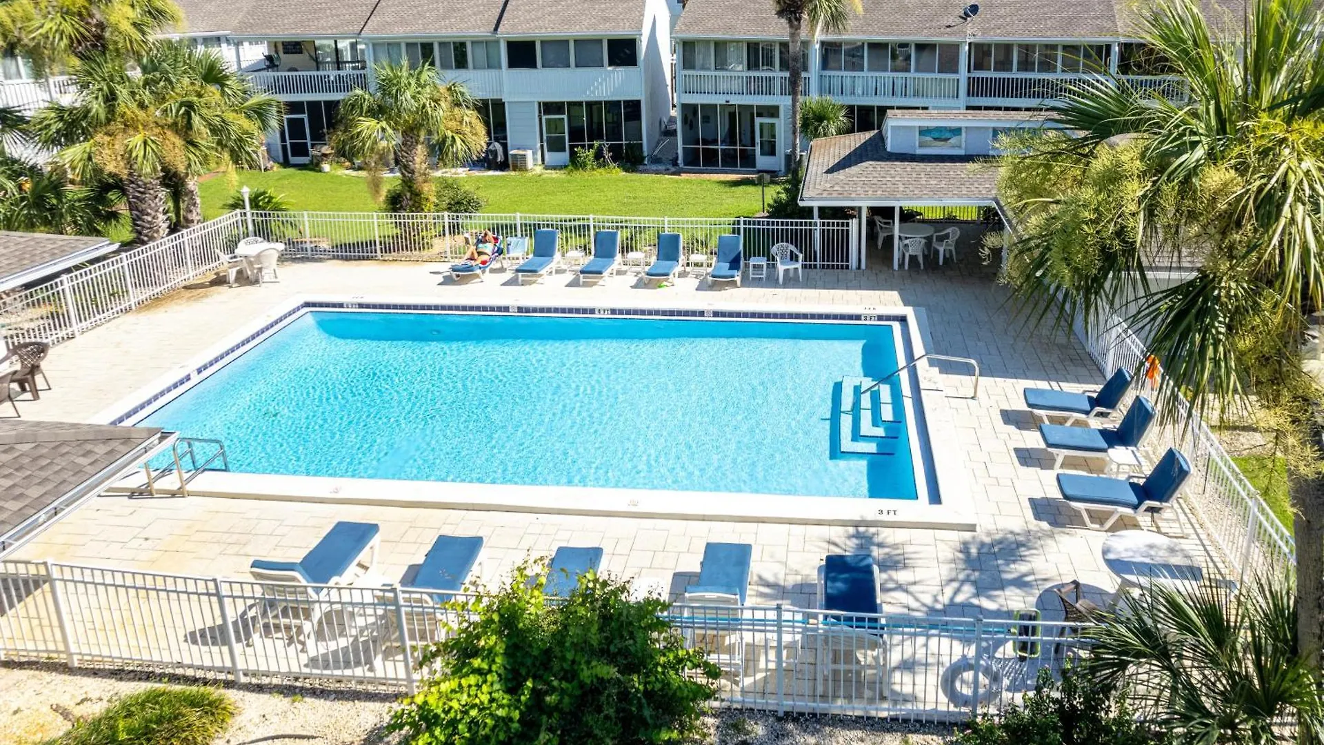 Harbor Landing 201A- By Holiday Isle Properties Destin